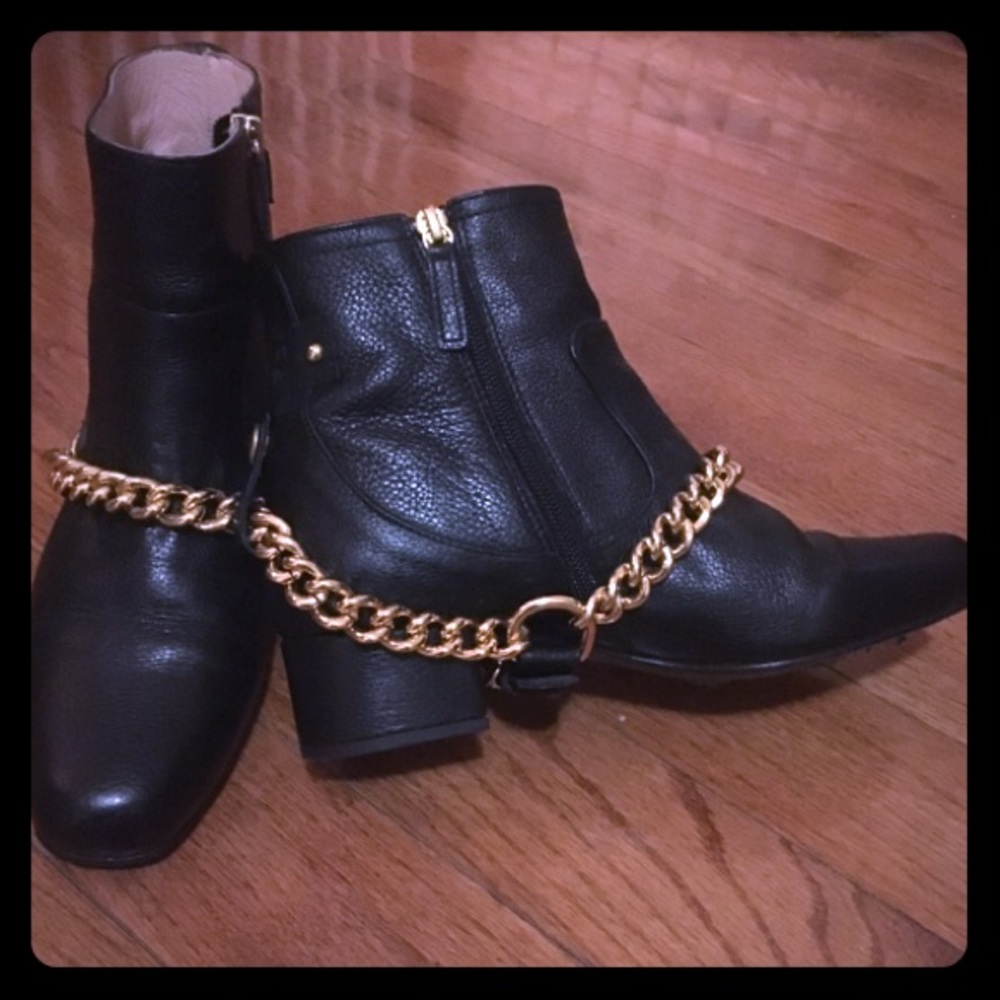 Boutique Moschino Black Leather Ankle Boots